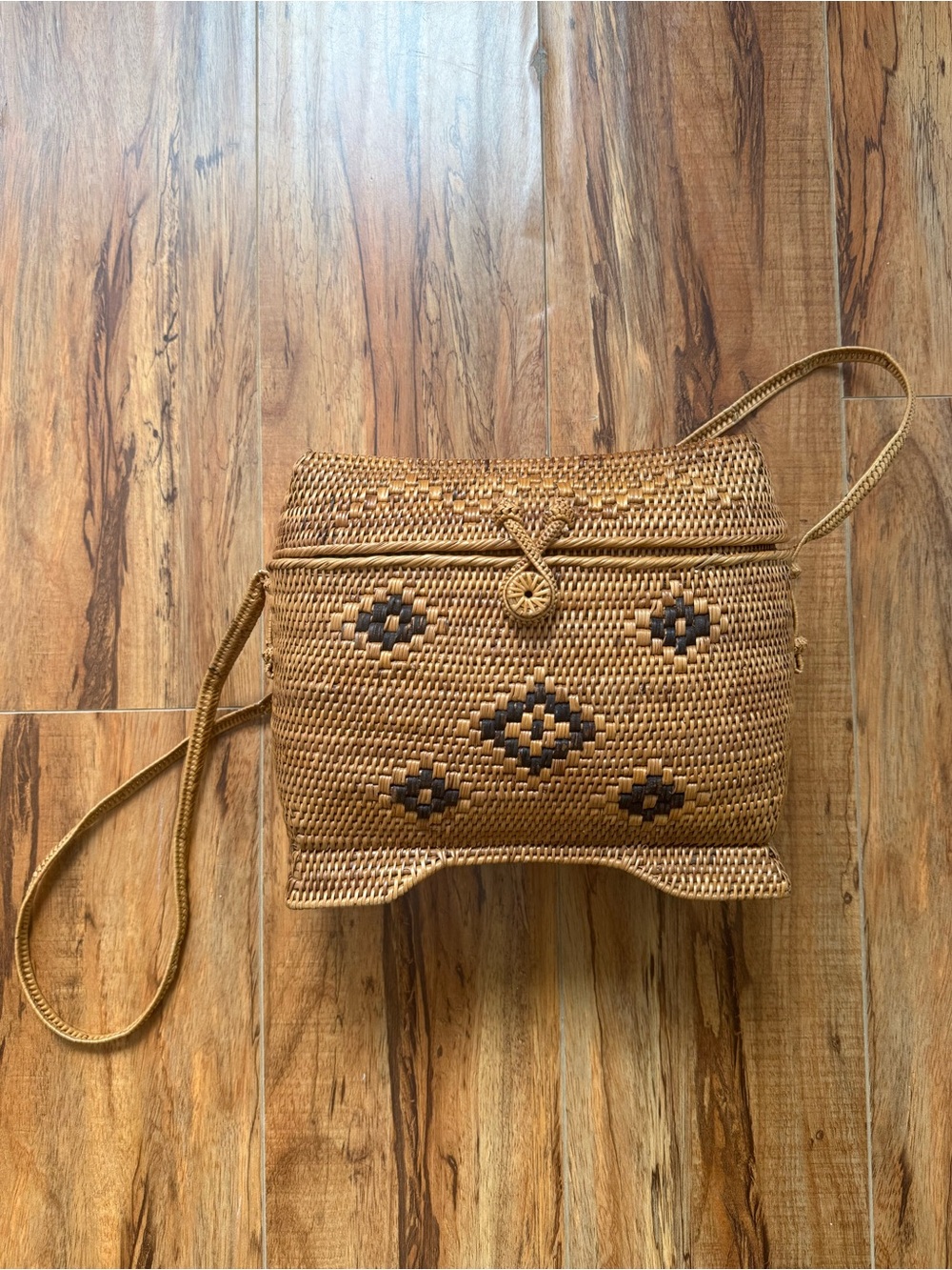 Vintage artisan woven rattan crossbody bag
